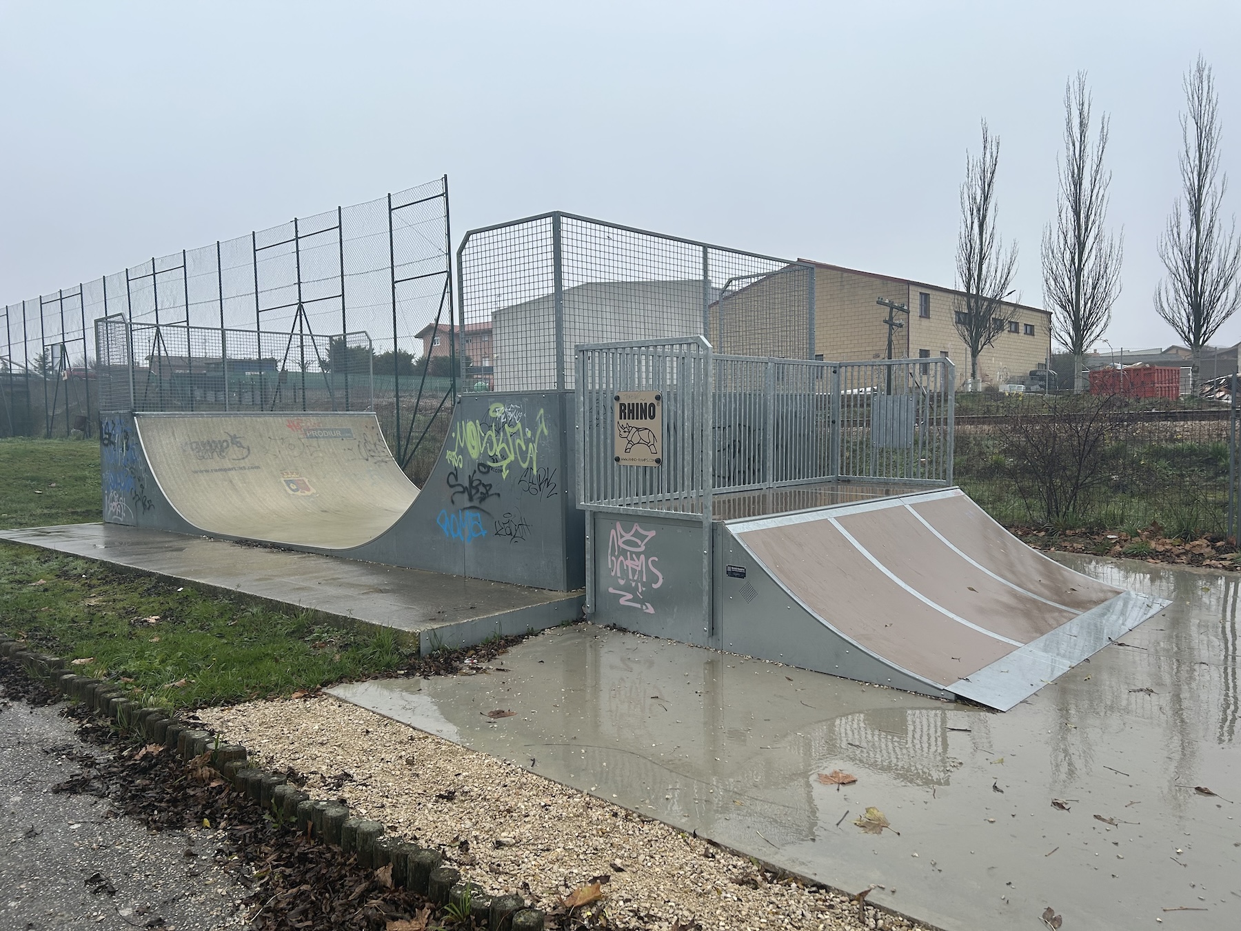 Villagonzalo Pedernales skatepark